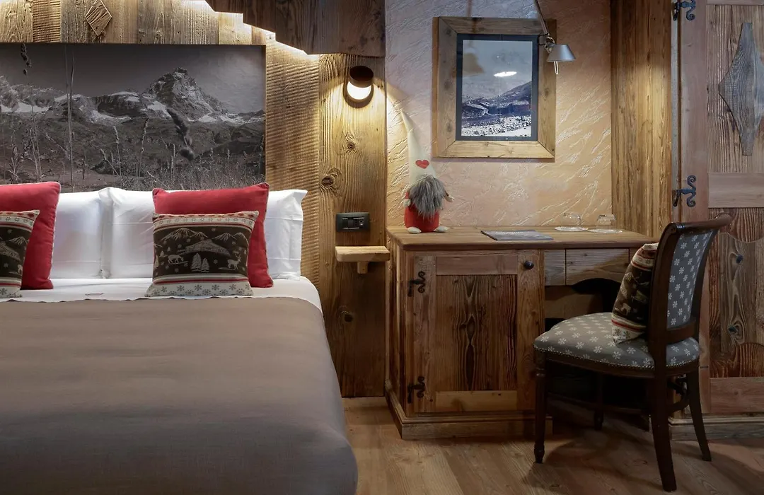 Francois Boutique Rooms - Matterhorn Retreat & Spa In Cervinia-1